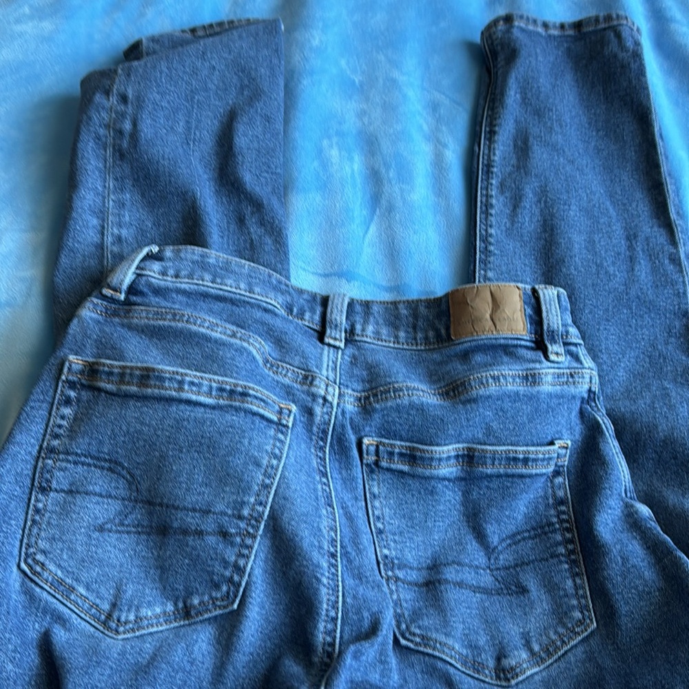 🥶AMERICAN EAGLE MOM JEANS - Picture 4 of 9